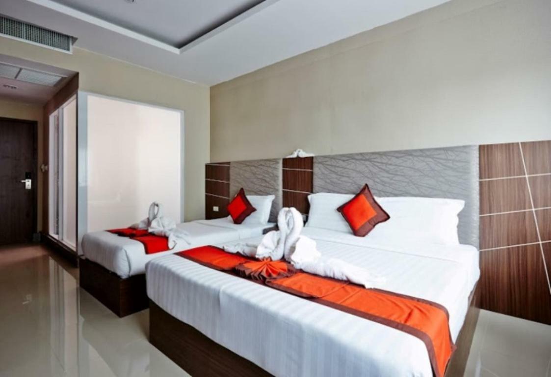 Ease Jomtien Hotel Buitenkant foto