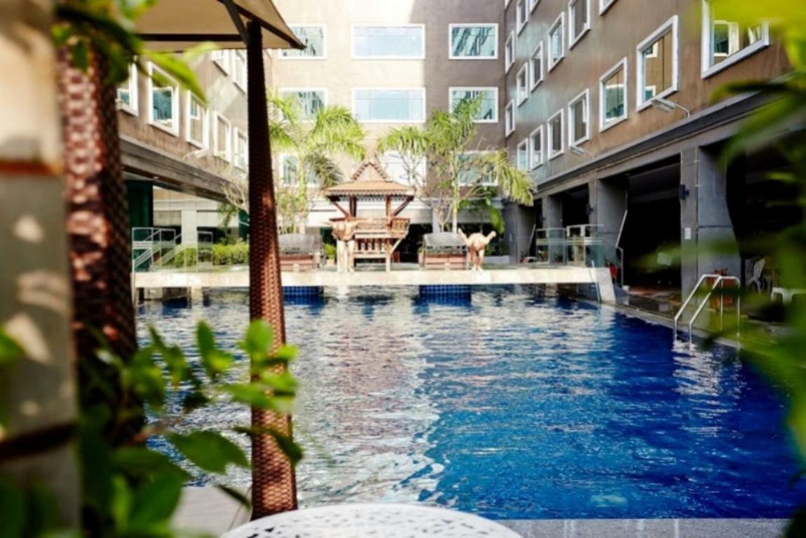 Ease Jomtien Hotel Buitenkant foto